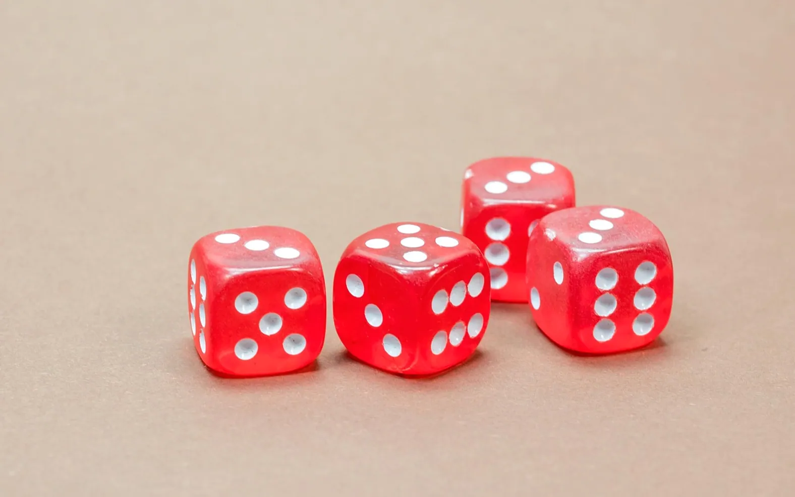 Dice, game dice and instantaneous speed