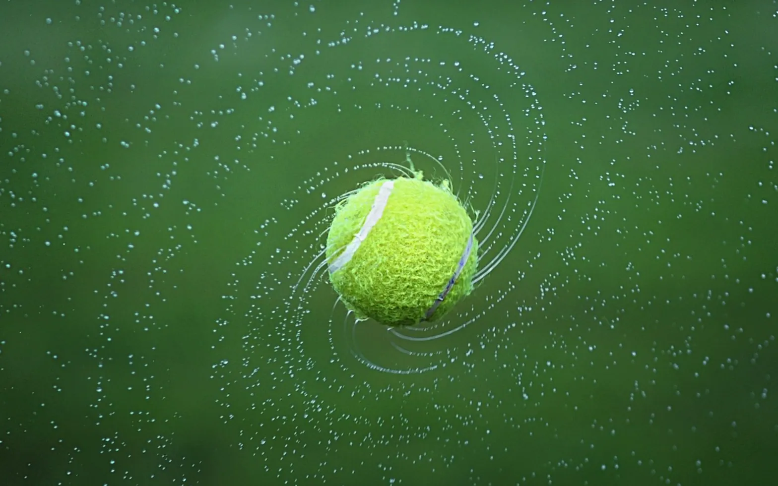 Tennis, tennis ball and spinning